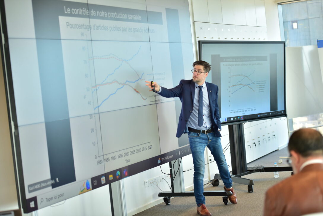 Vincent Larivière: “La solución al oligopolio de publicaciones científicas es reinvertir en plataformas nacionales que nos pertenezcan colectivamente”