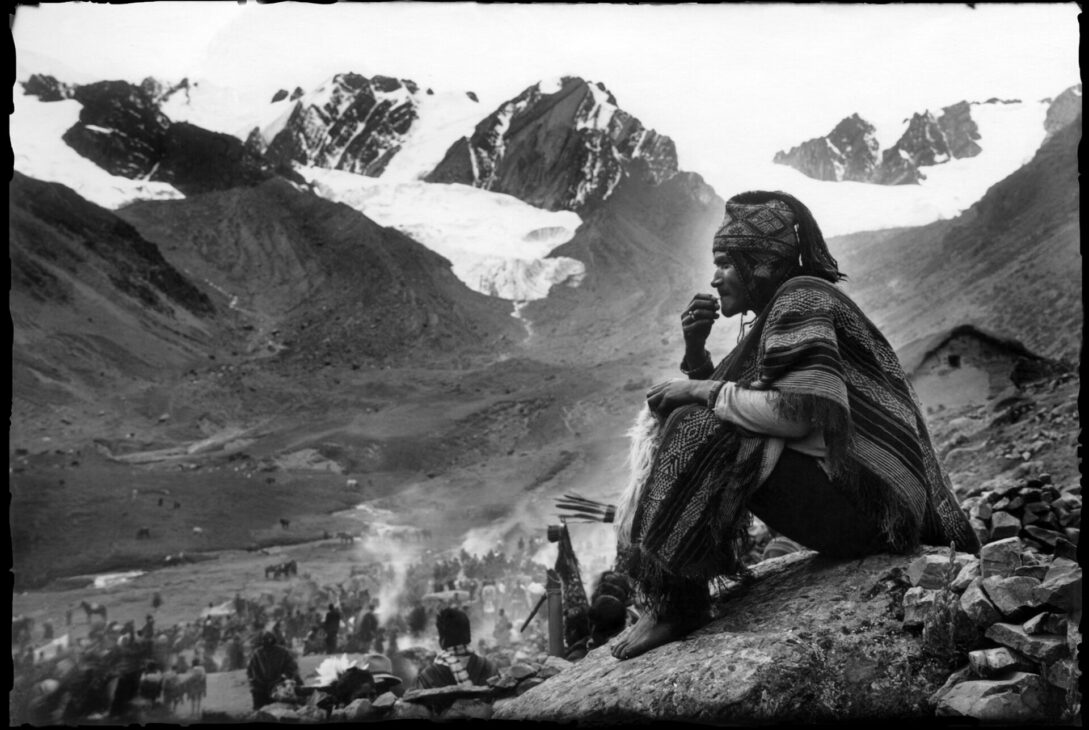 The Other Colonial Booty: The Exploitation of Indigenous Knowledge during 16th Century from a Cognitive Materialist Perspective